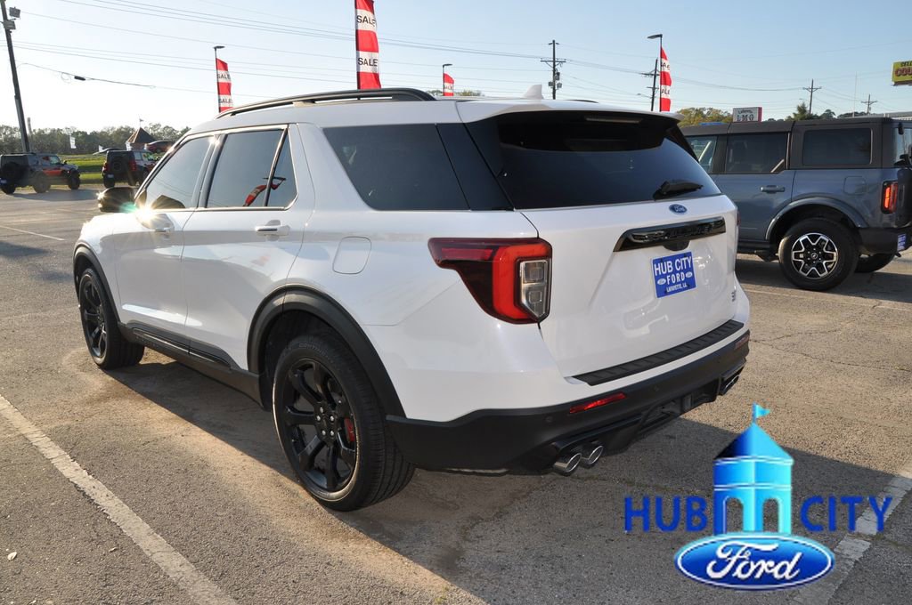 Used 2024 Ford Explorer ST w/ Equipment Group 401A image 3