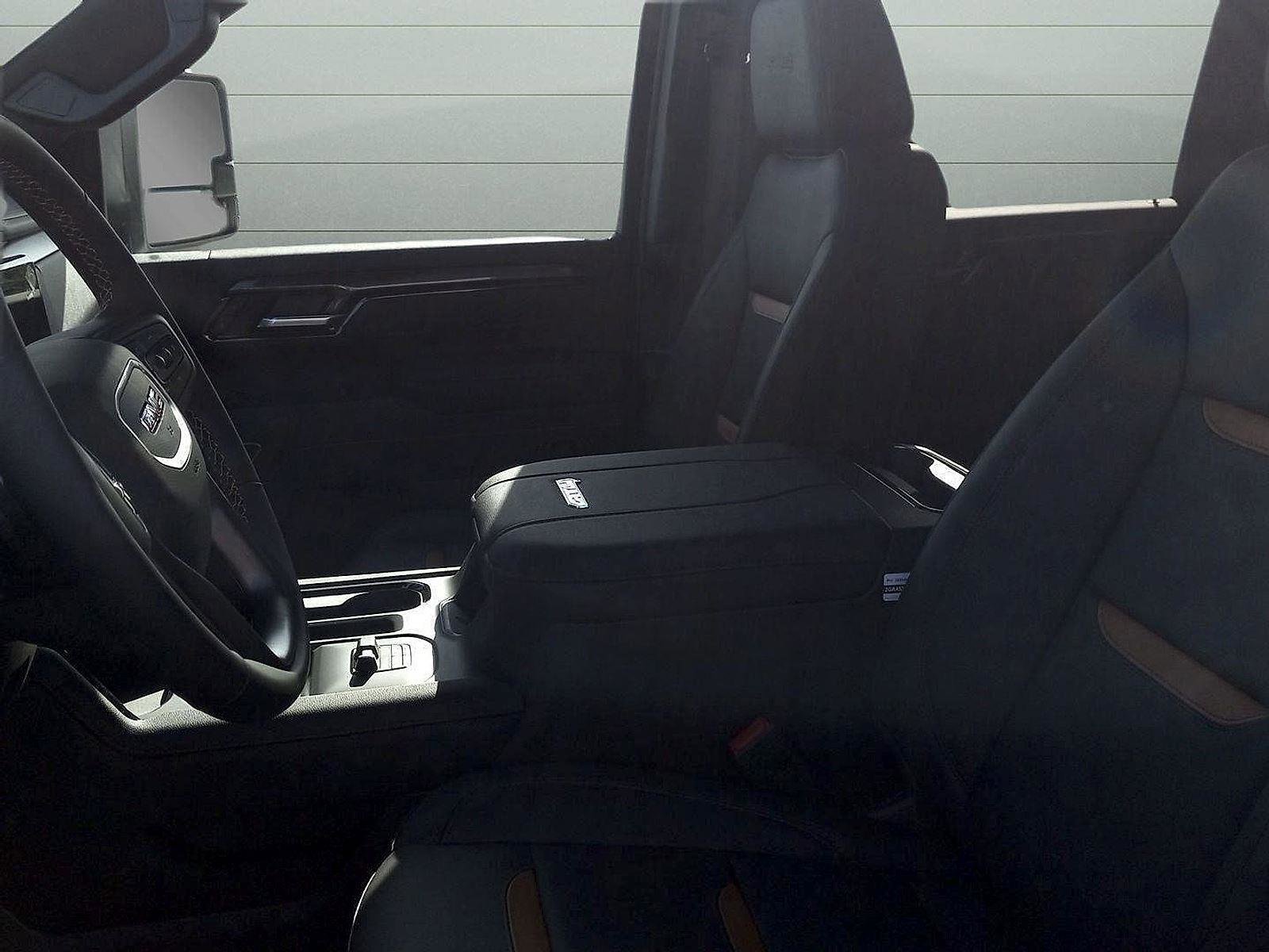 New 2026 GMC Sierra 2500 AT4 w/ Technology Package image 10