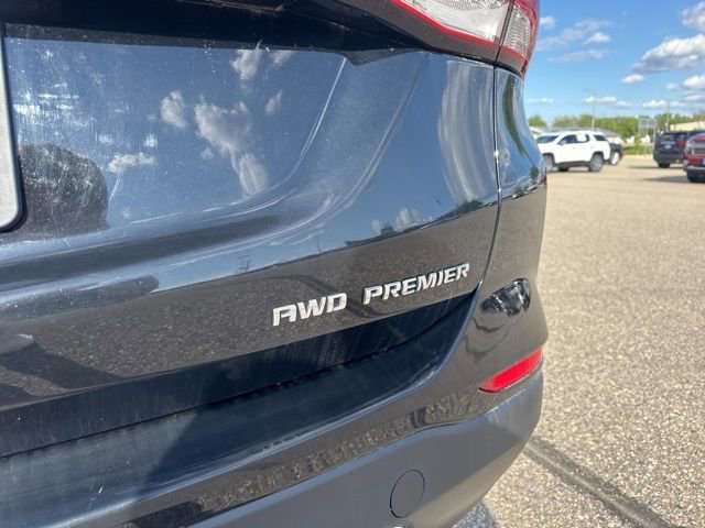Used 2023 Chevrolet Equinox Premier image 7