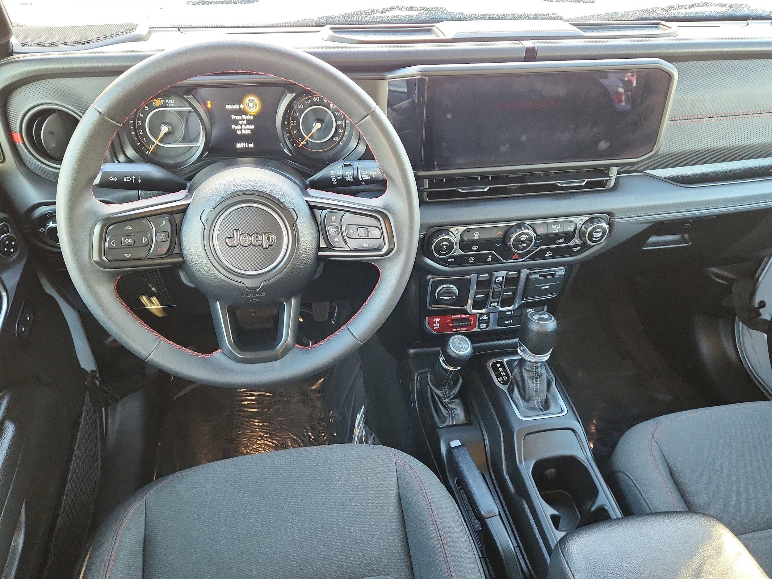Used 2024 Jeep Wrangler Unlimited Rubicon AWD/4WD image 12