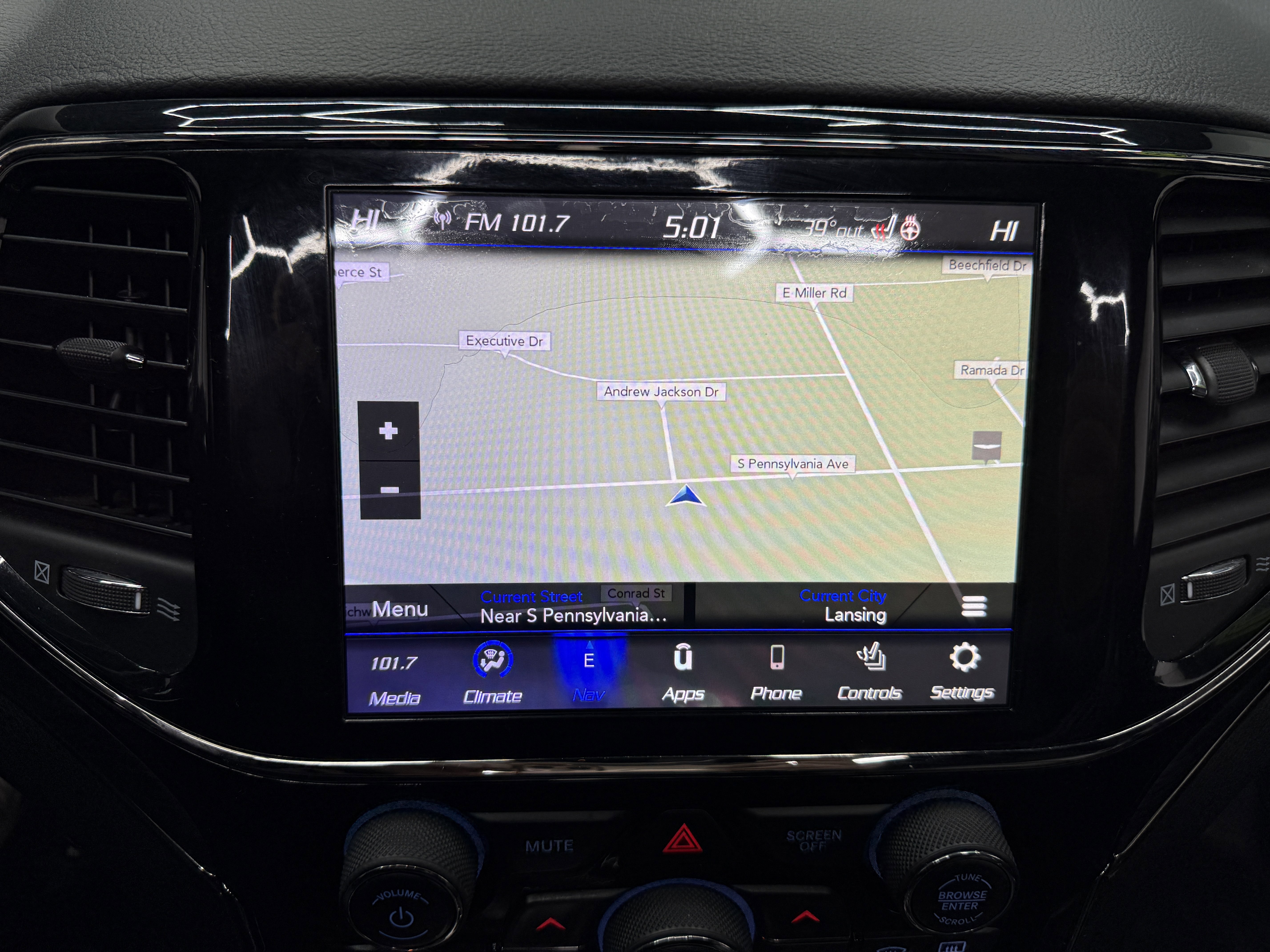 Used 2019 Jeep Grand Cherokee Limited X image 18