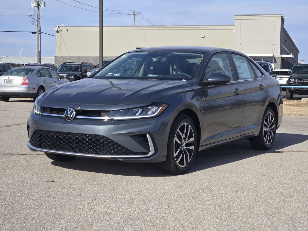 New 2026 Volkswagen Jetta SE image 2