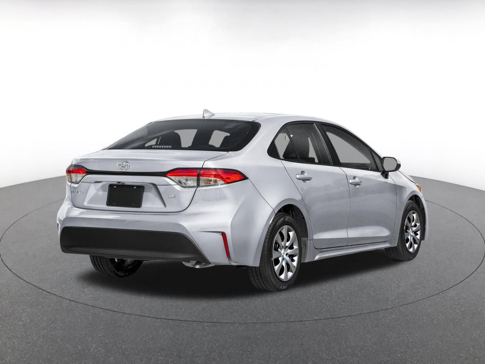 Used 2025 Toyota Corolla LE FWD image 2