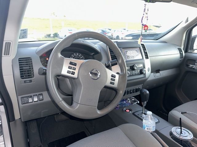 Used 2020 Nissan Frontier SV image 12