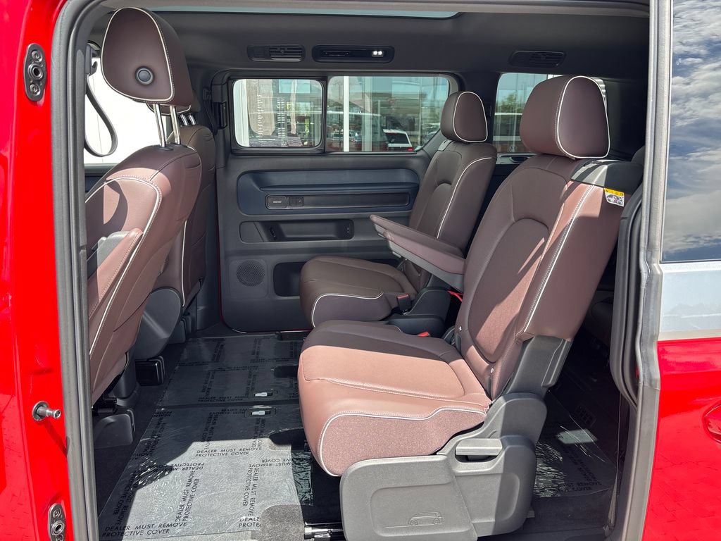 New 2025 Volkswagen ID. Buzz Pro S Plus AWD/4WD image 25