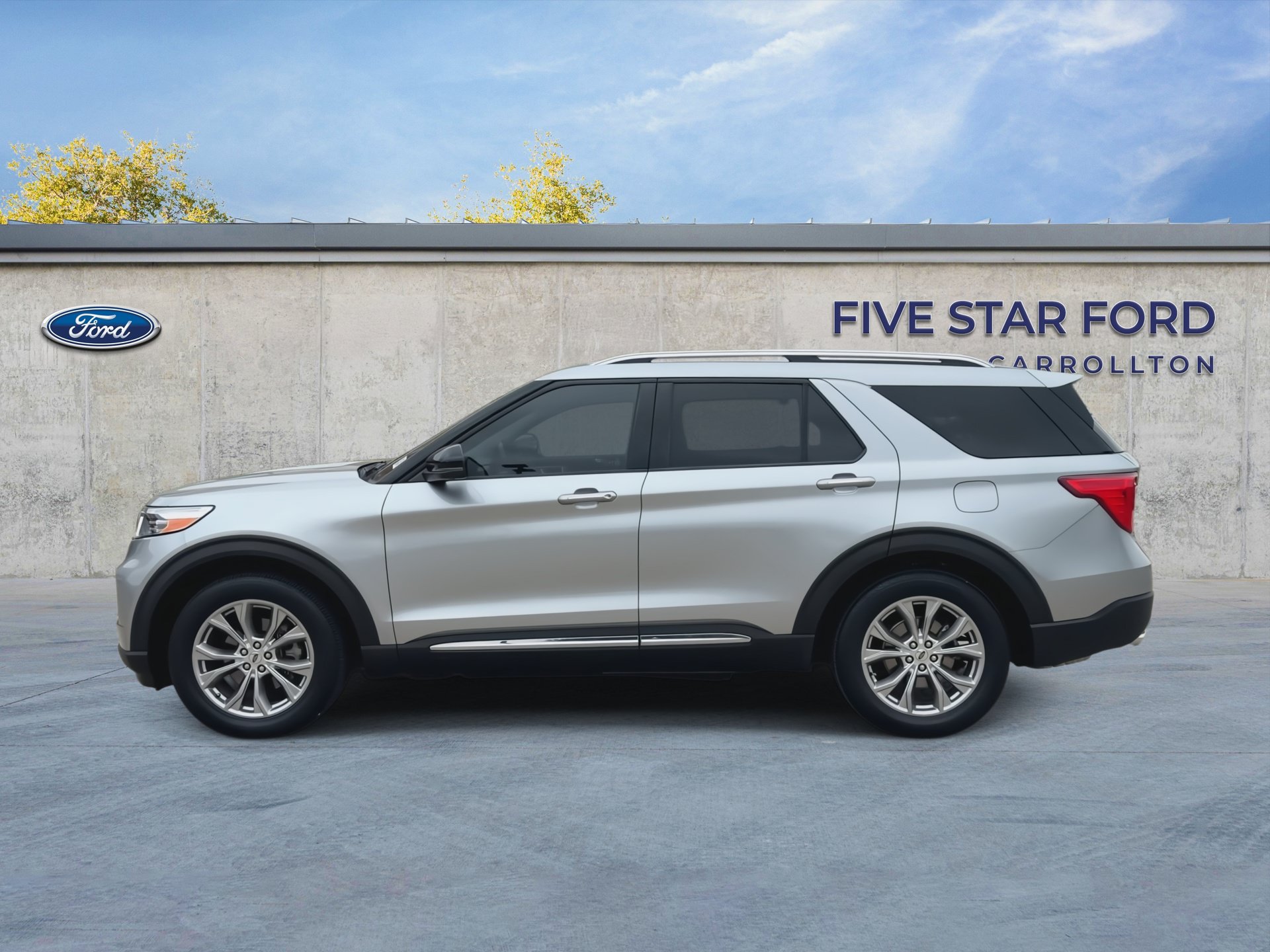 Used 2022 Ford Explorer Limited w/ Equipment Group 301A RWD image 5