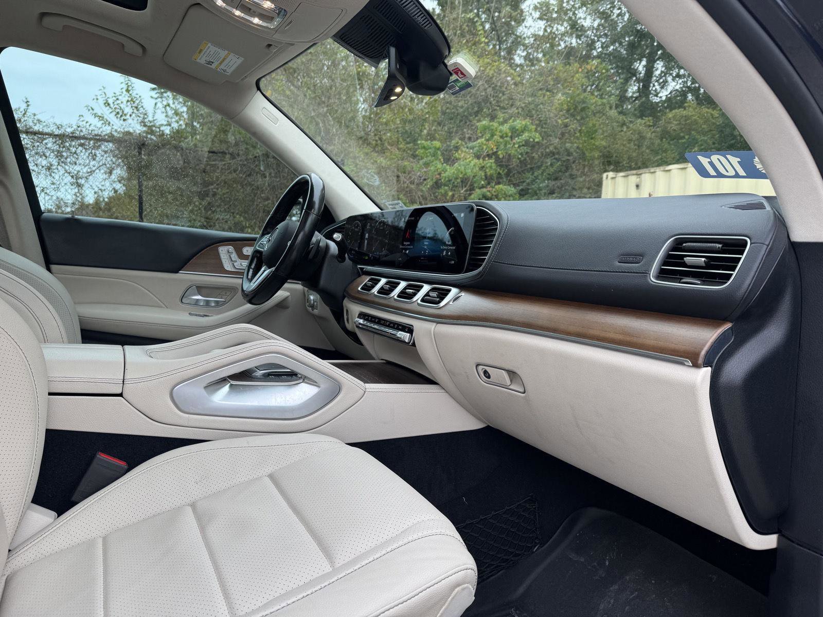 Used 2021 Mercedes-Benz GLS 450 4MATIC image 32