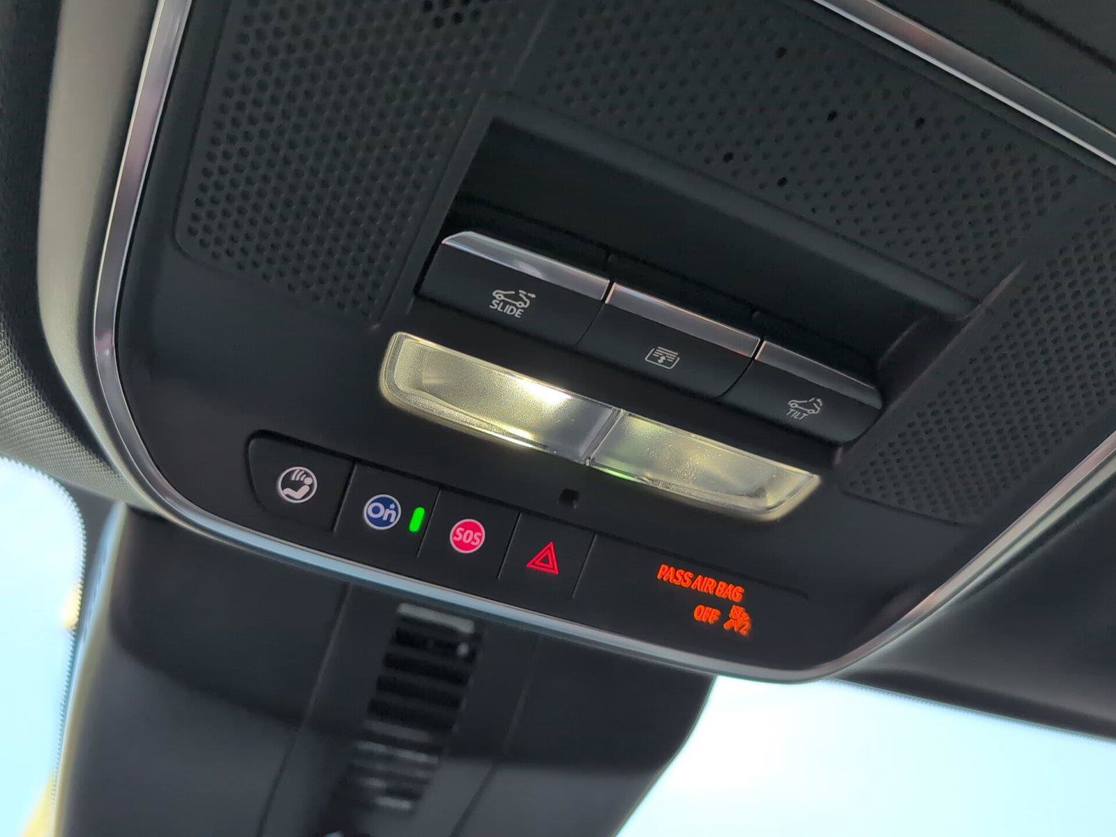 New 2026 Chevrolet Traverse RS w/ LPO, Floor Liner Package FWD image 21