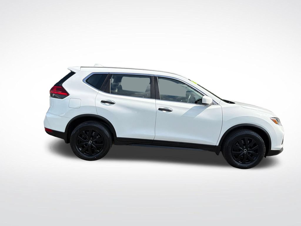 Used 2017 Nissan Rogue S AWD/4WD image 7