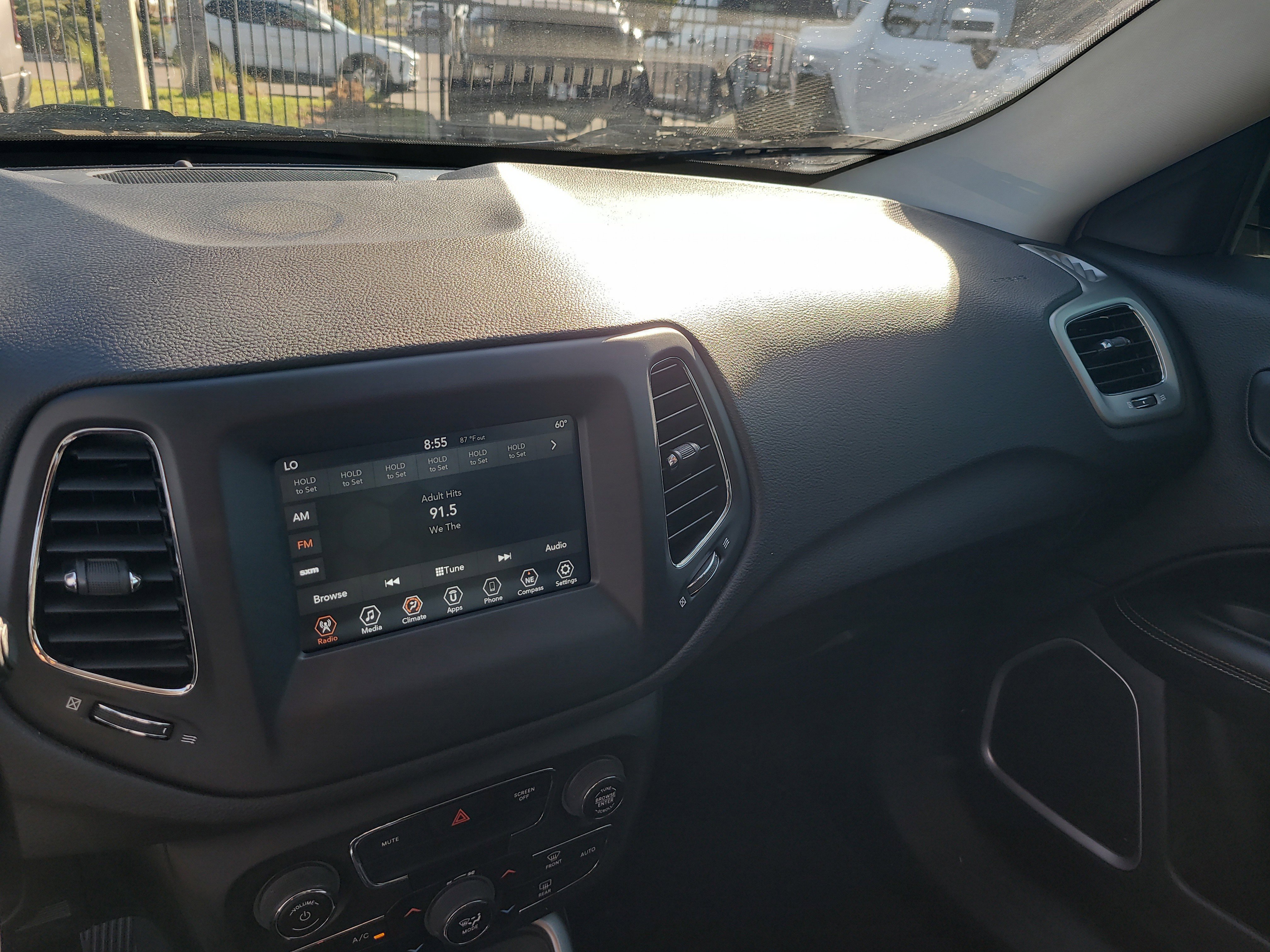 Used 2020 Jeep Compass Latitude FWD image 19
