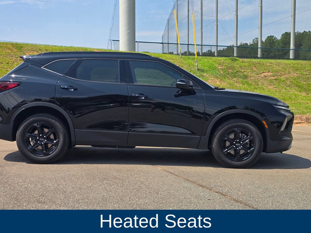 Used 2024 Chevrolet Blazer LT w/ Midnight/Sport Edition FWD image 2