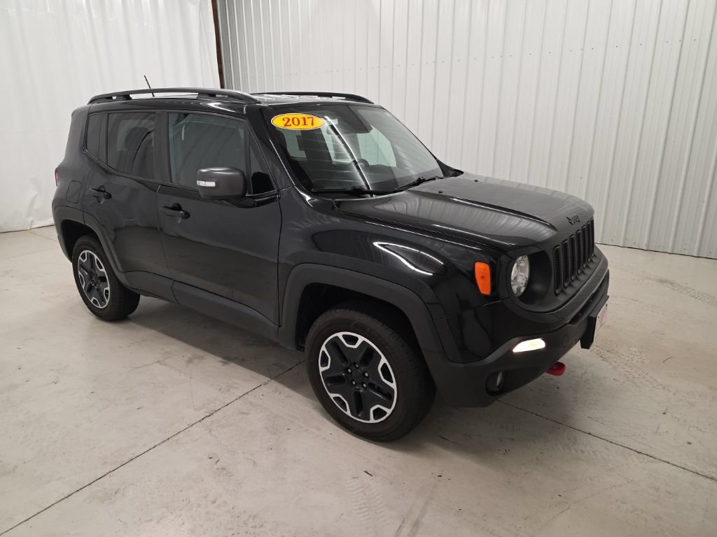 Used 2017 Jeep Renegade Trailhawk AWD/4WD image 7
