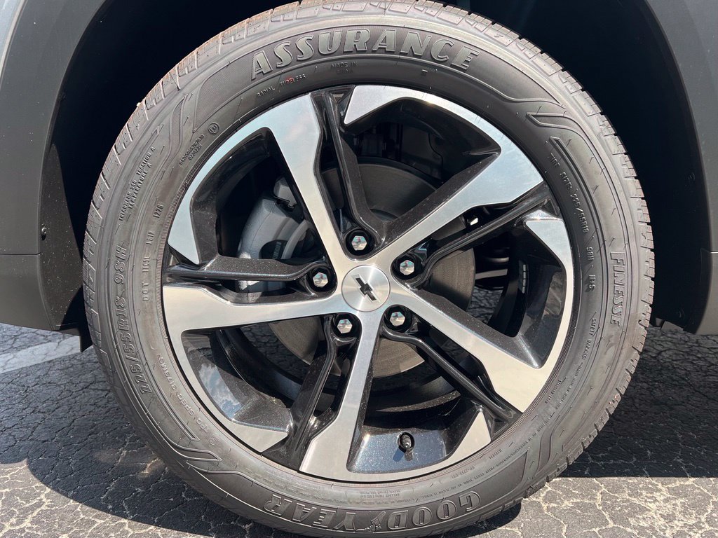 New 2026 Chevrolet Trax RS w/ Sunroof Package FWD image 23