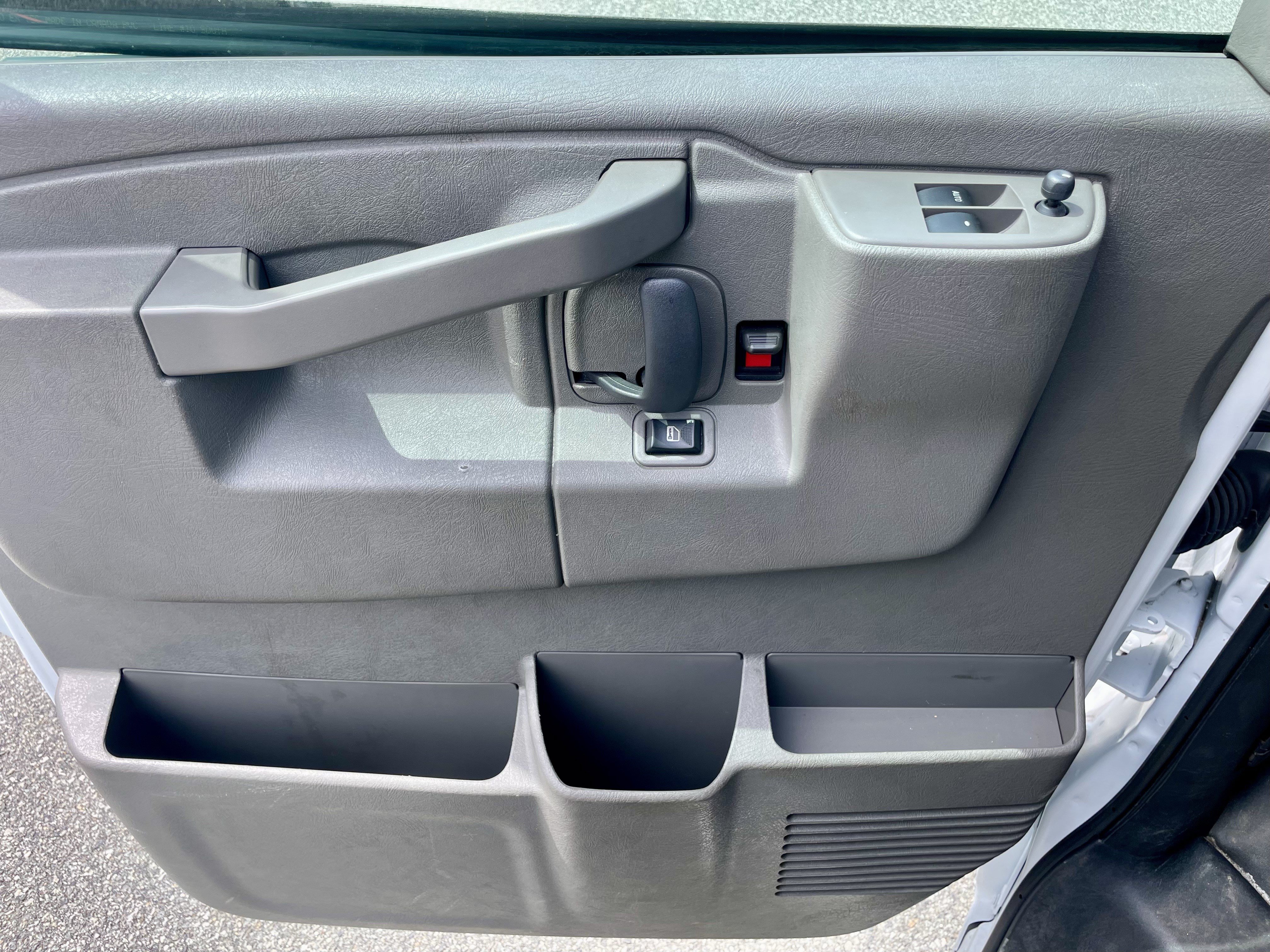 Used 2024 Chevrolet Express 2500 w/ Driver Convenience Package RWD image 12