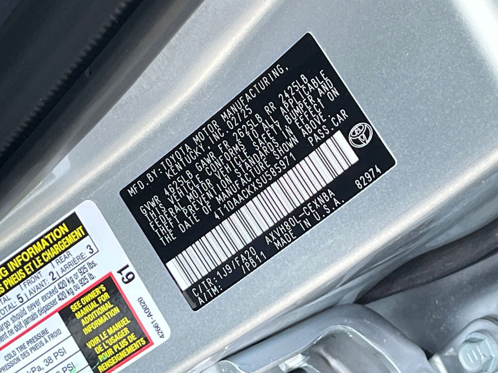 Used 2025 Toyota Camry LE image 27