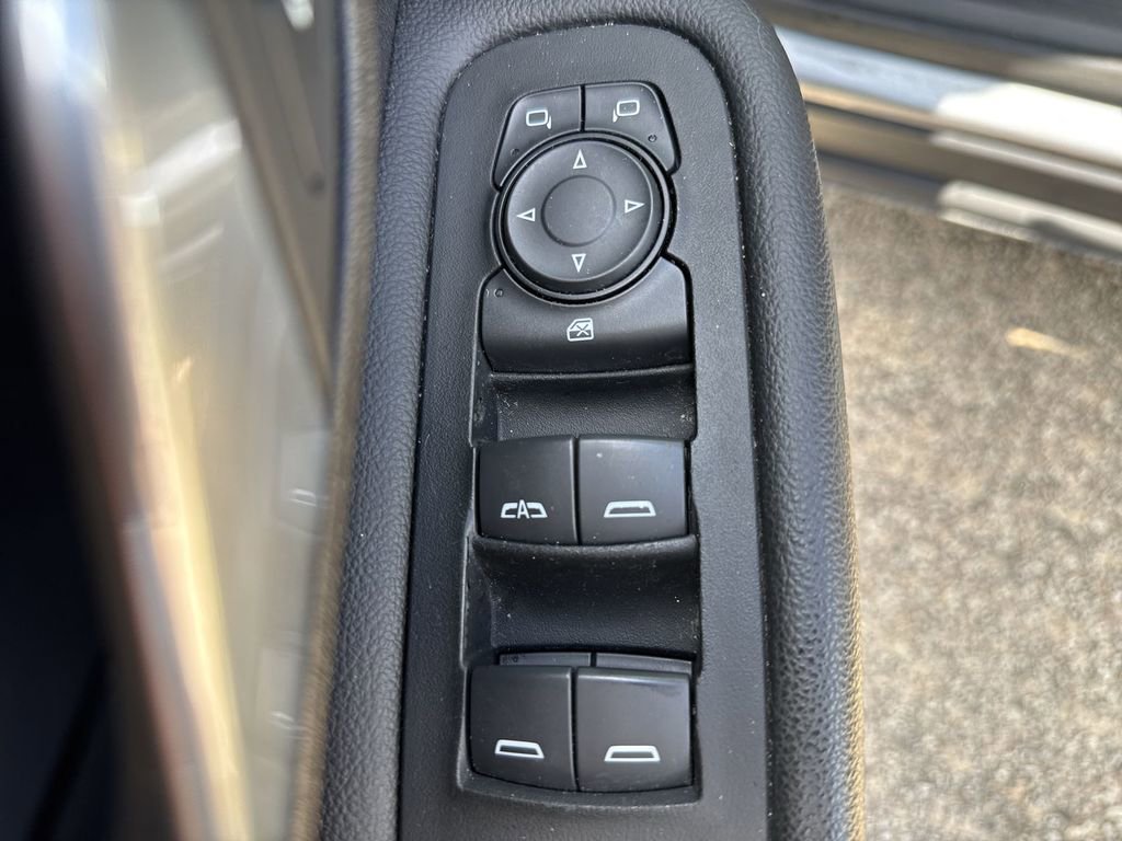Used 2018 GMC Terrain SLE FWD image 13