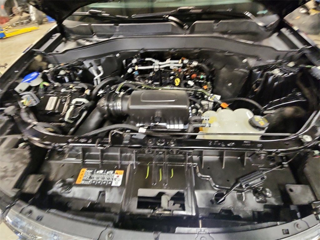 Used 2022 Ford Explorer XLT w/ Equipment Group 202A image 27