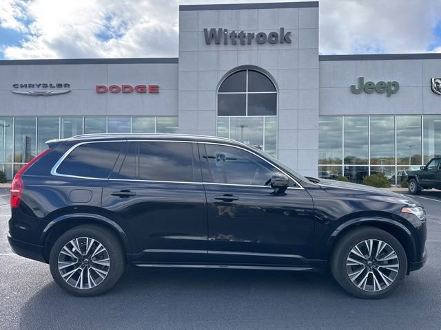 Used 2022 Volvo XC90 T6 Momentum w/ Climate Package image 7