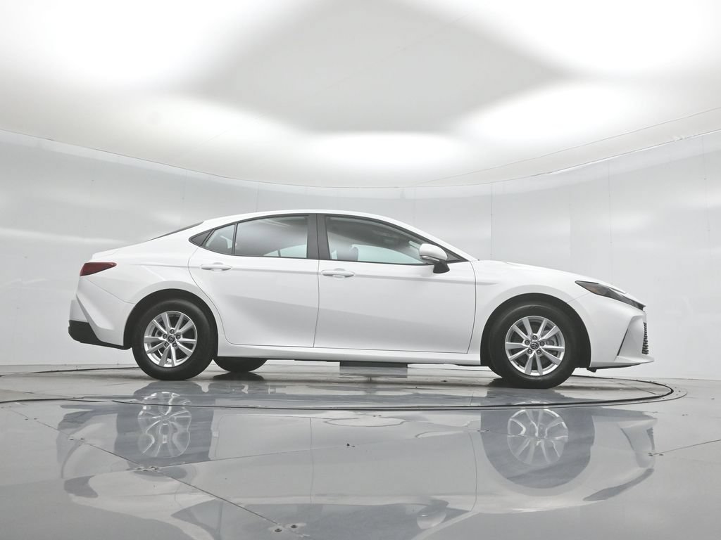 Used 2025 Toyota Camry LE FWD image 44