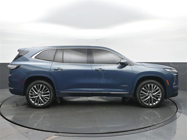 Certified 2025 Buick Enclave Avenir image 6