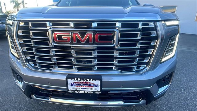 Used 2025 GMC Yukon XL Denali image 9