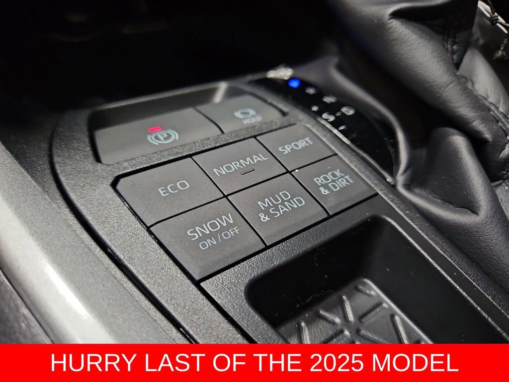New 2025 Toyota RAV4 XLE image 21