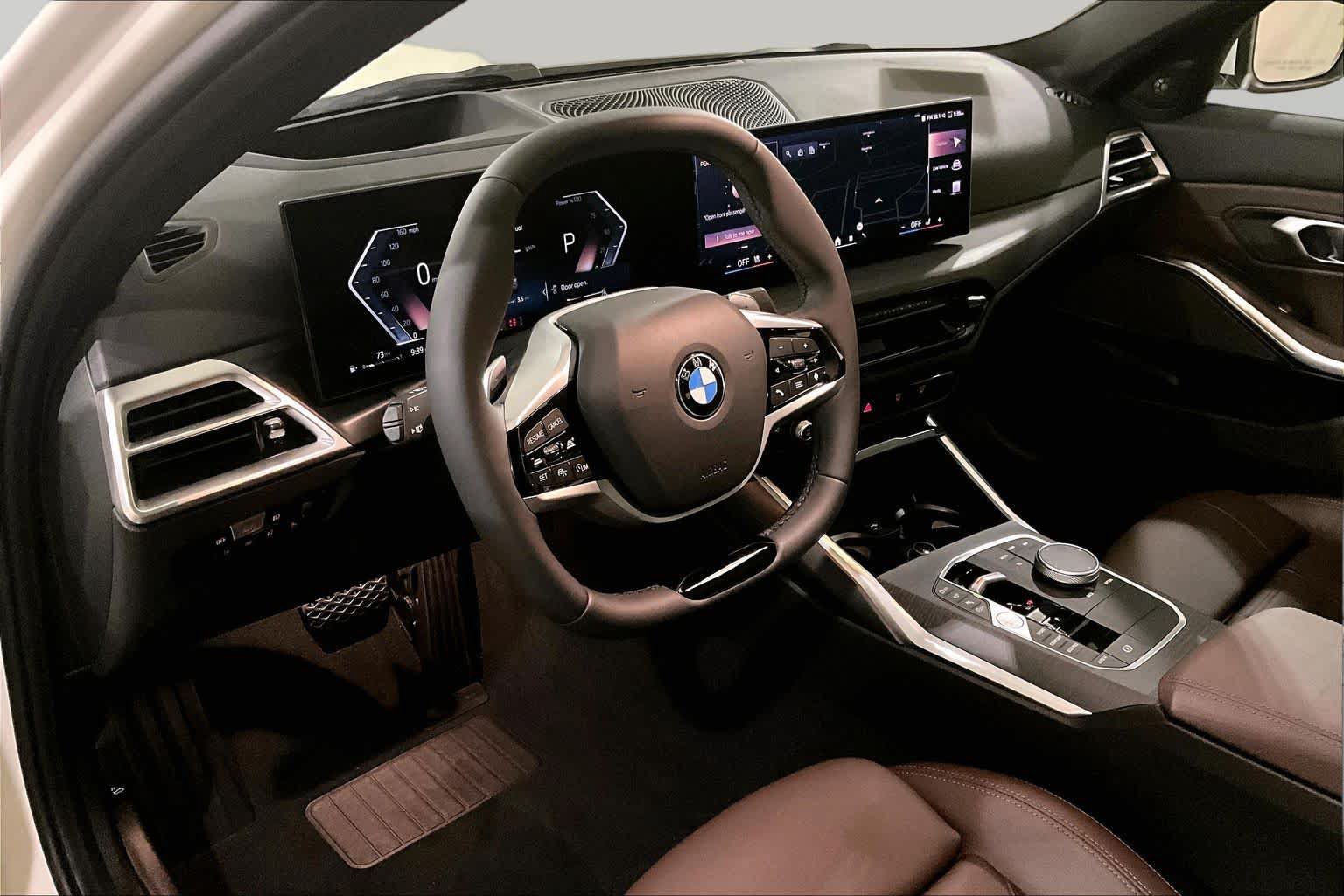 Used 2025 BMW 330i xDrive Sedan w/ Premium Package AWD/4WD image 17