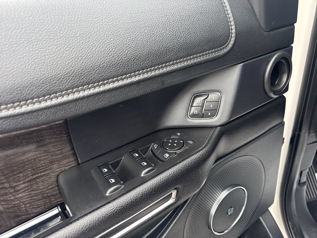 Used 2019 Ford Expedition Limited w/ Equipment Group 302A AWD/4WD image 21