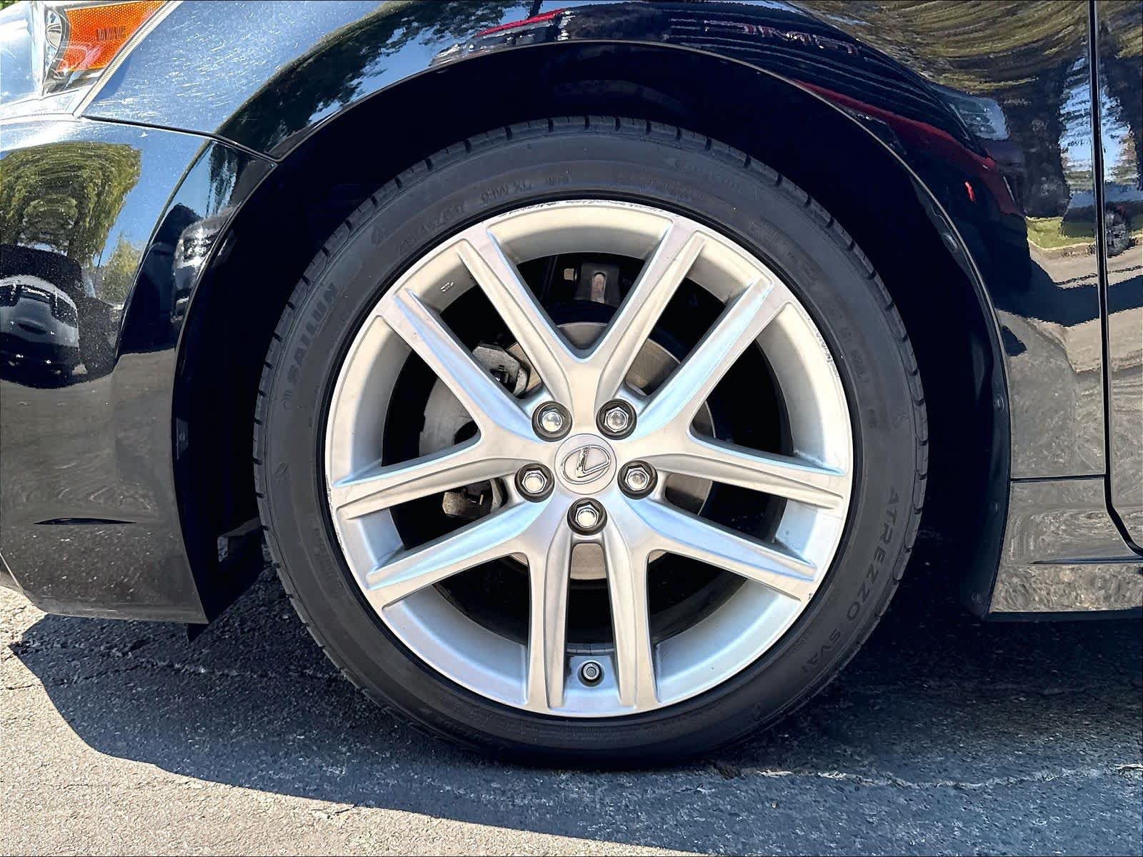 Used 2016 Lexus CT 200h w/ Accessory Package 2 FWD image 12