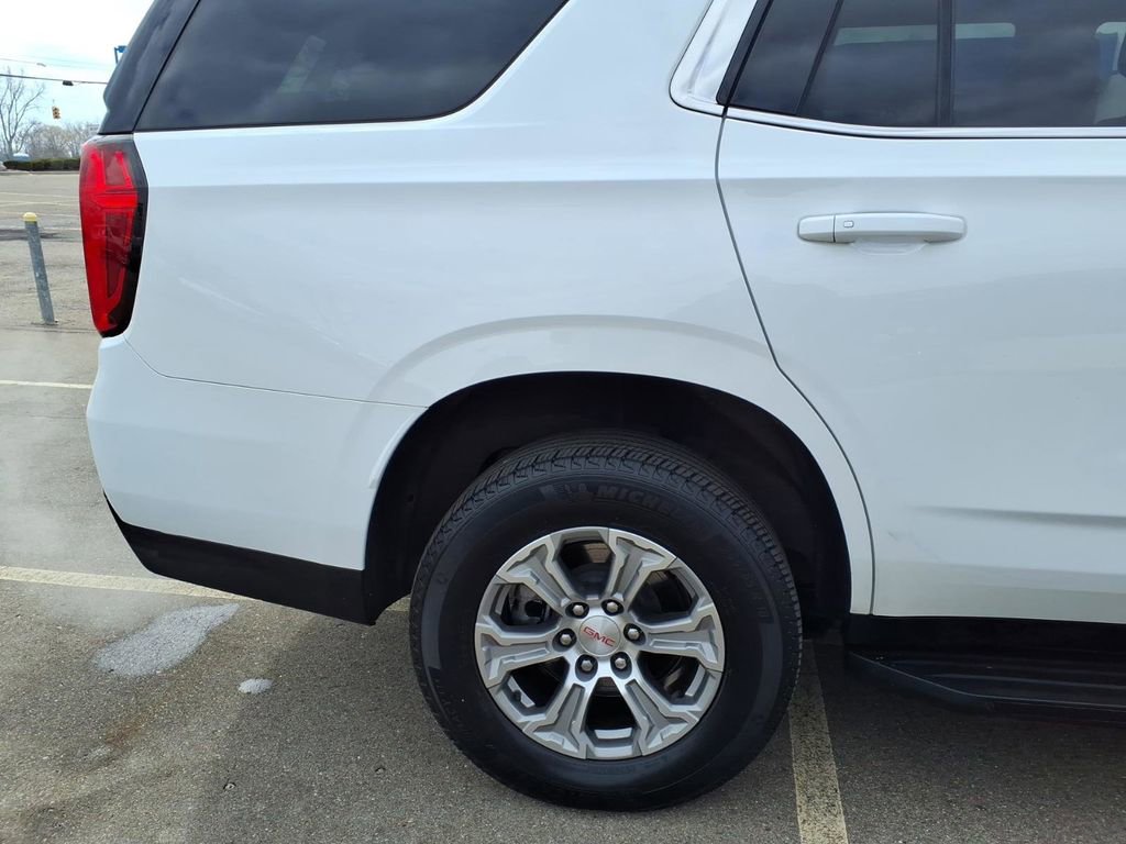 Used 2023 GMC Yukon SLE w/ Gmc Pro Safety Plus Package image 27