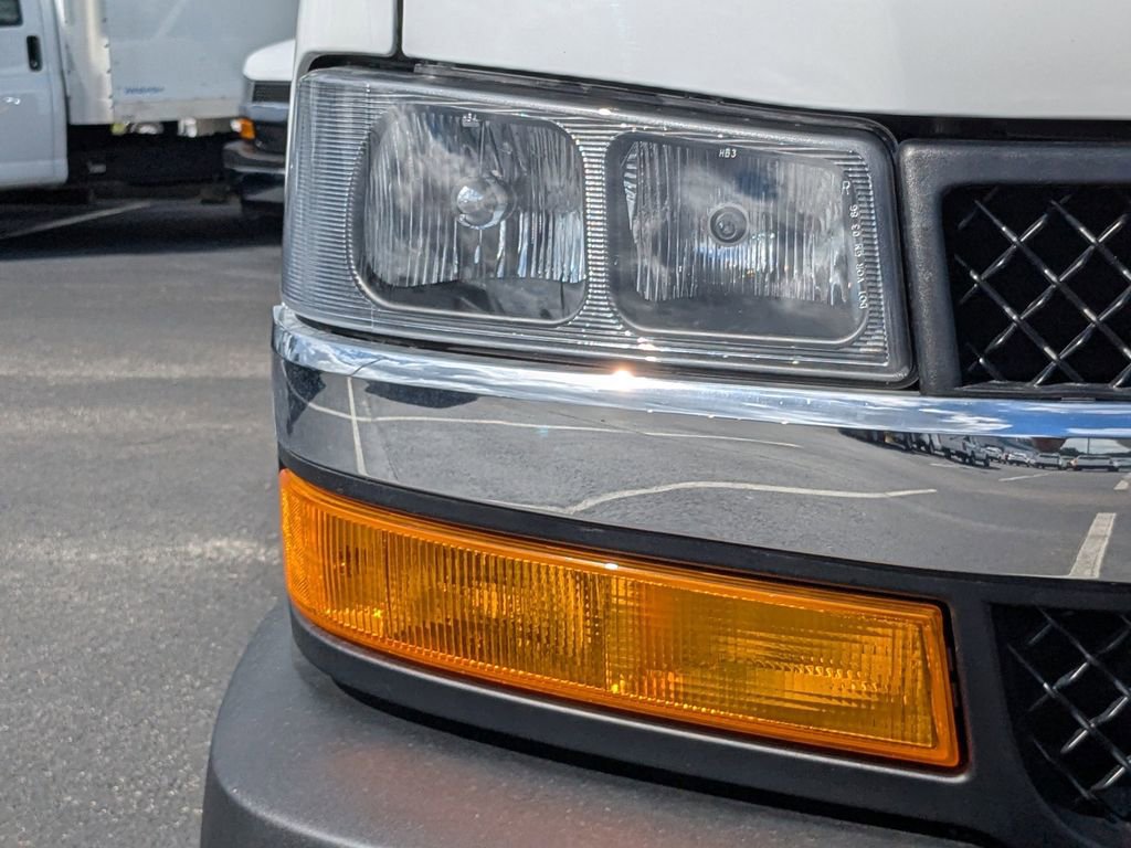New 2025 Chevrolet Express 4500 Extended w/ Power Convenience Package image 10