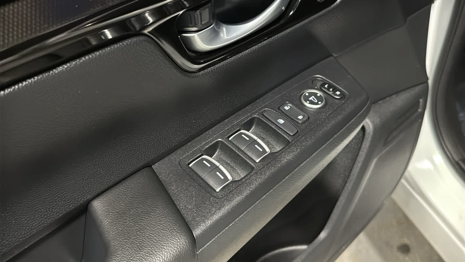 Used 2026 Honda CR-V EX-L image 22