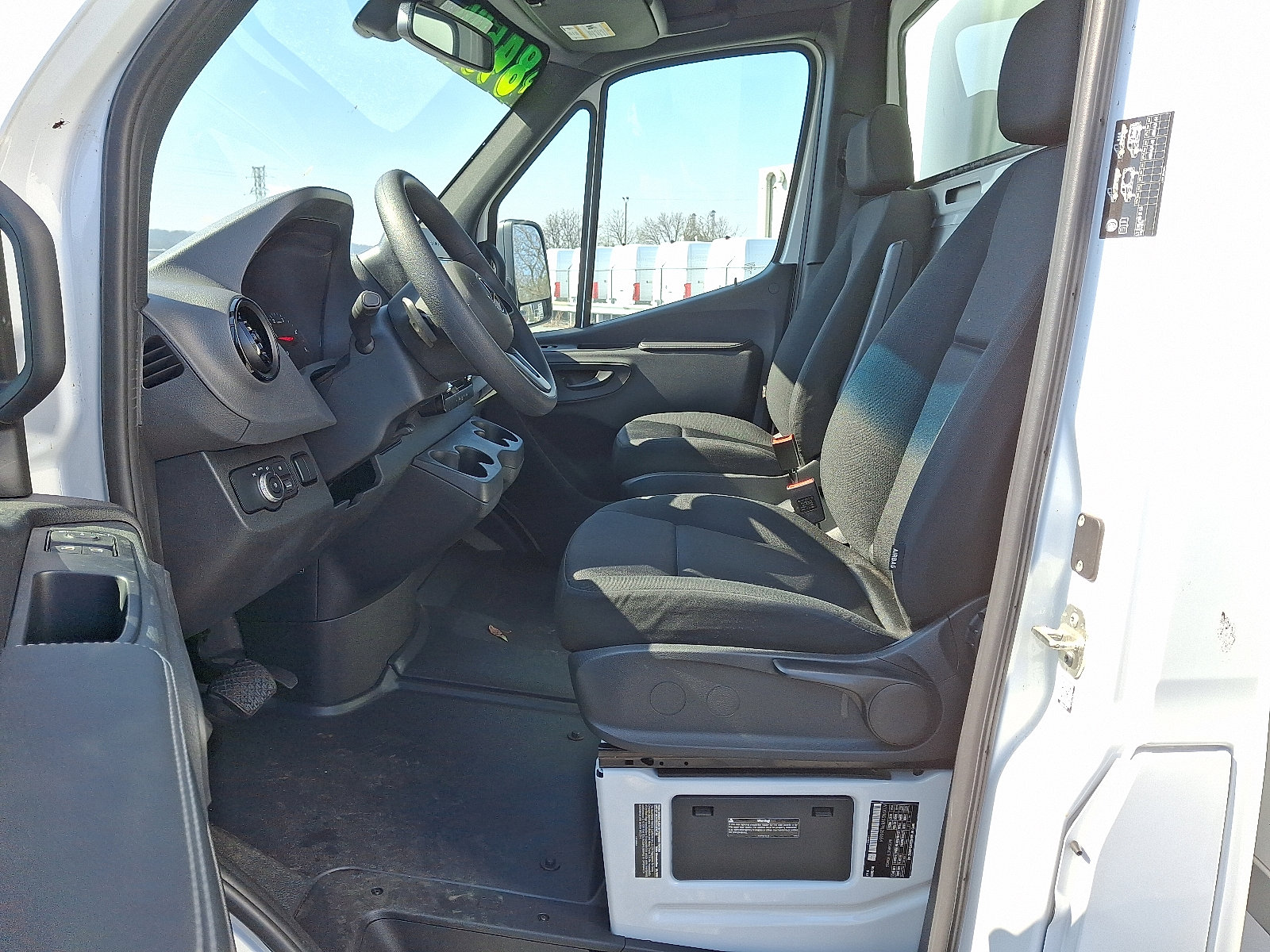 Used 2023 Mercedes-Benz Sprinter 4500 image 17