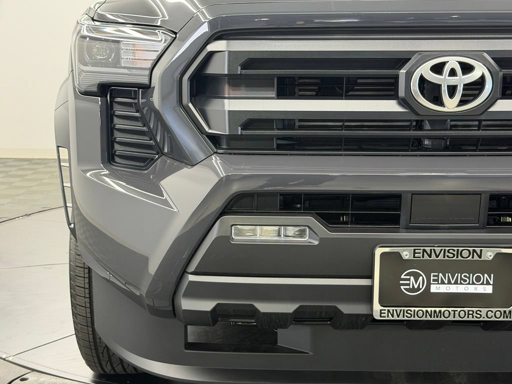 Used 2026 Toyota Tacoma SR5 AWD/4WD image 9