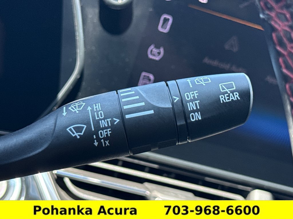 Used 2024 Chevrolet Trax RS w/ Sunroof Package FWD image 10