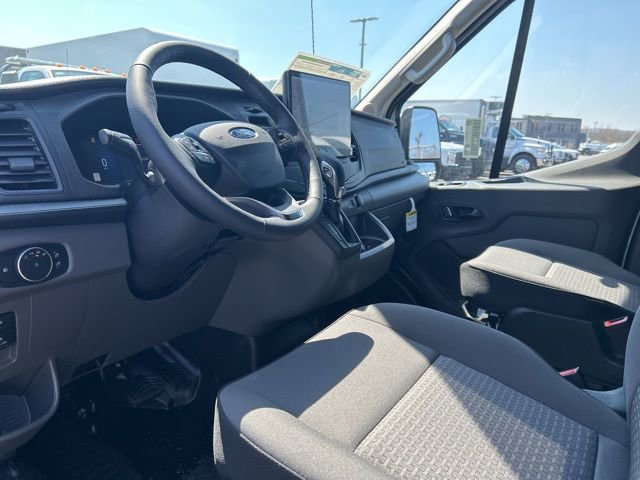 New 2026 Ford Transit 250 148 Medium Roof w/ Load Area Protection Package RWD image 16