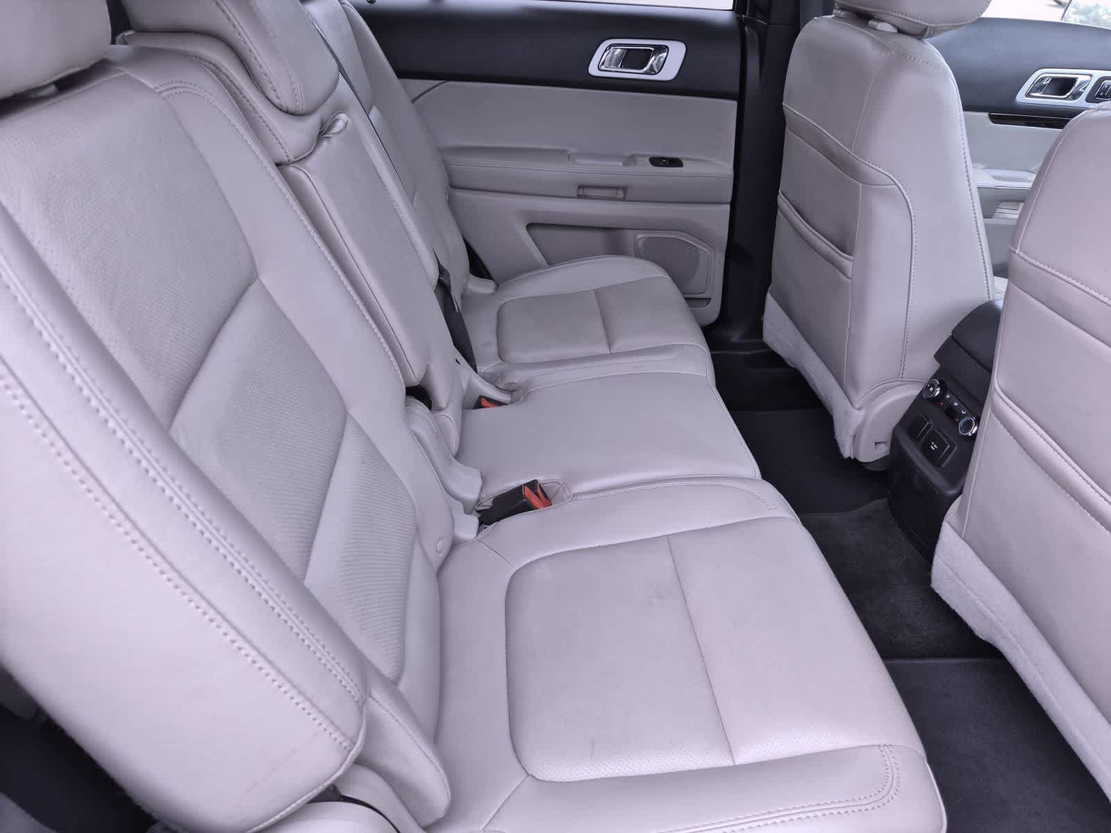 Used 2015 Ford Explorer Limited w/ Equipment Group 302A AWD/4WD image 21