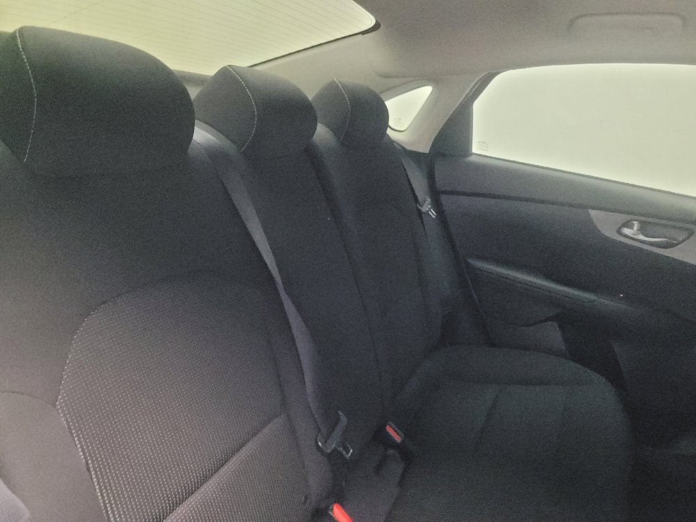 Used 2020 Kia Forte LXS FWD image 19