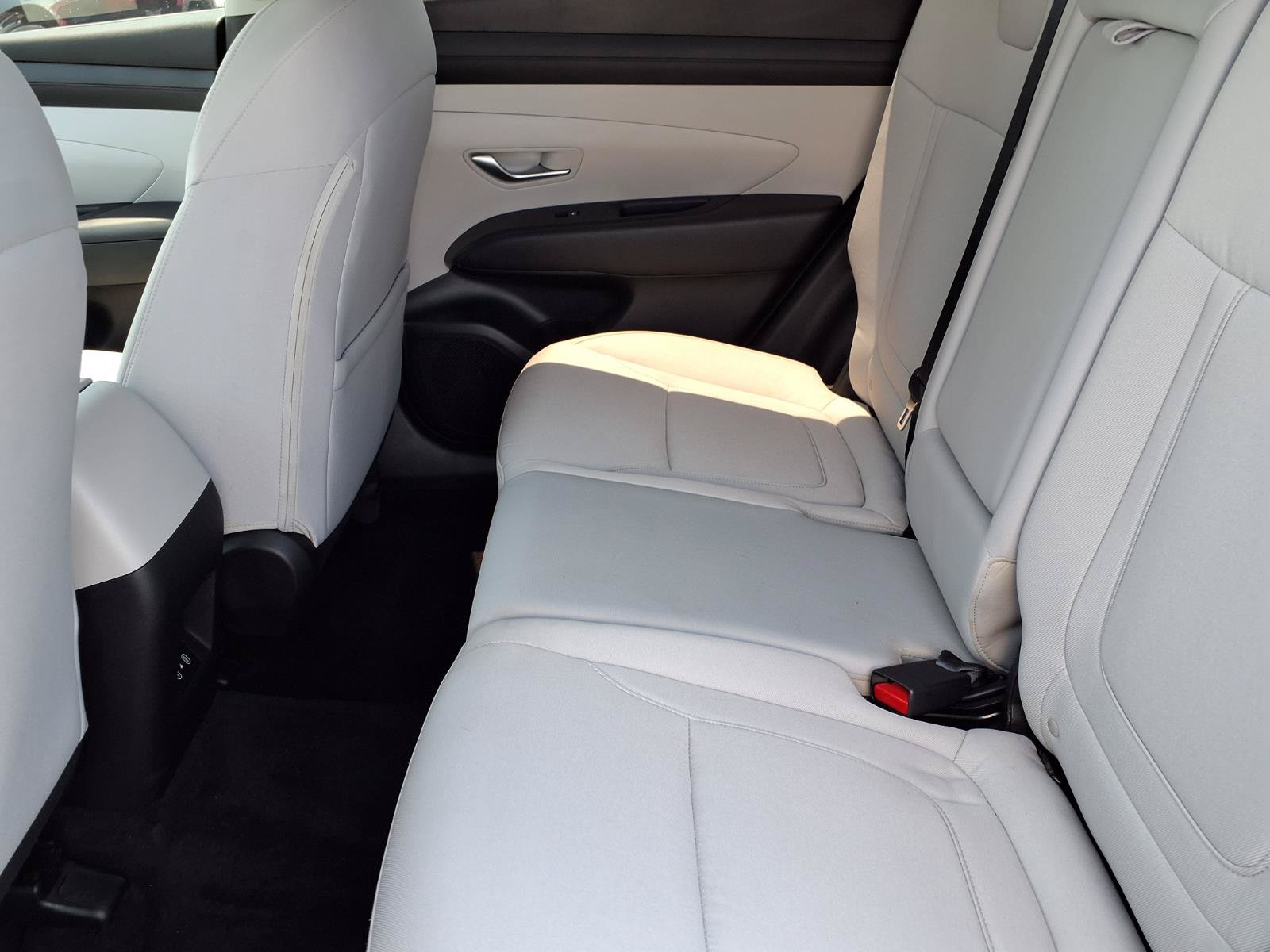 Certified 2025 Hyundai Tucson SE FWD image 11