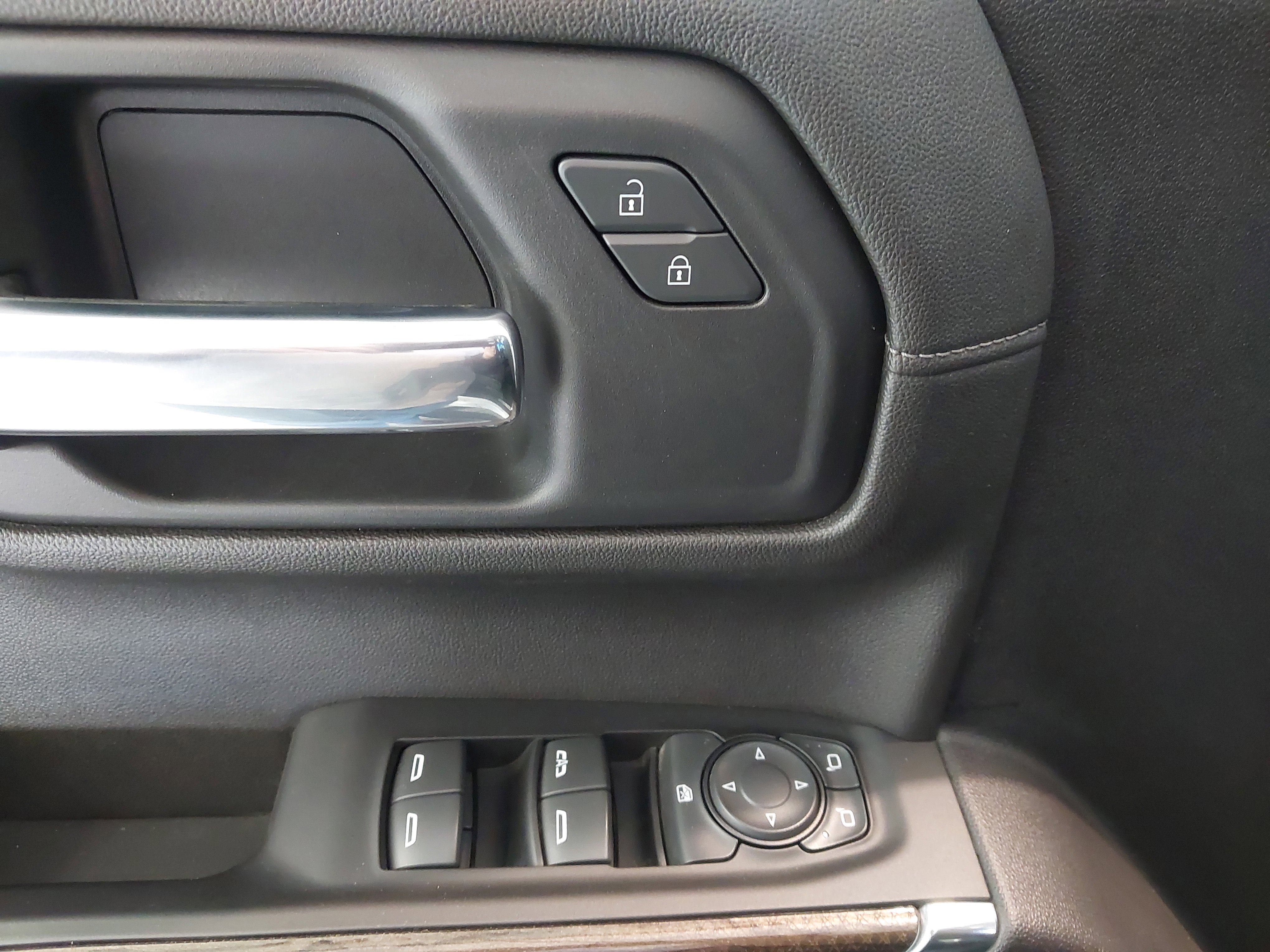 Used 2022 Chevrolet Silverado 1500 LT image 26