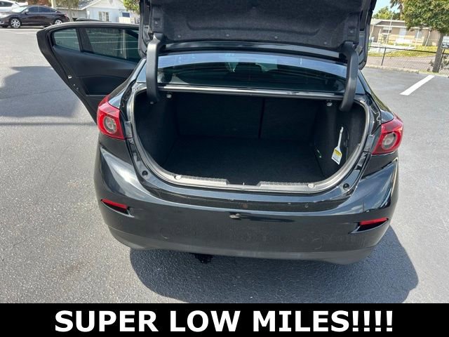 Used 2018 MAZDA MAZDA3 Sport w/ Preferred Equipment Package FWD image 16