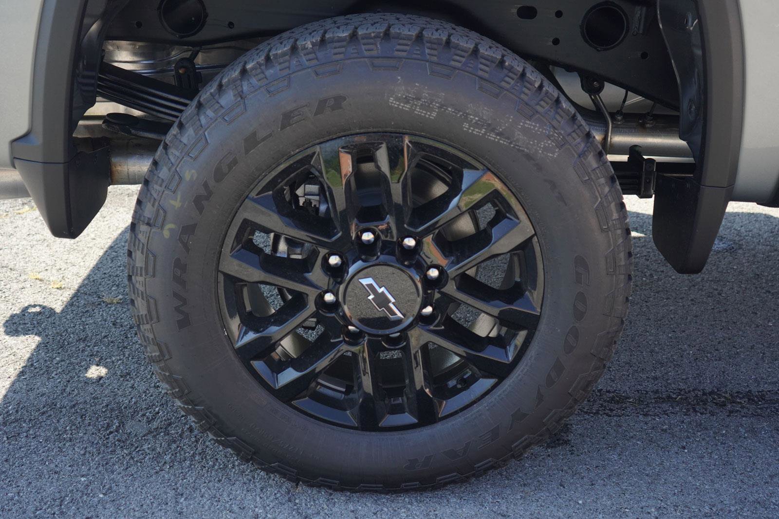 New 2026 Chevrolet Silverado 2500 Custom w/ Custom Value Package image 12