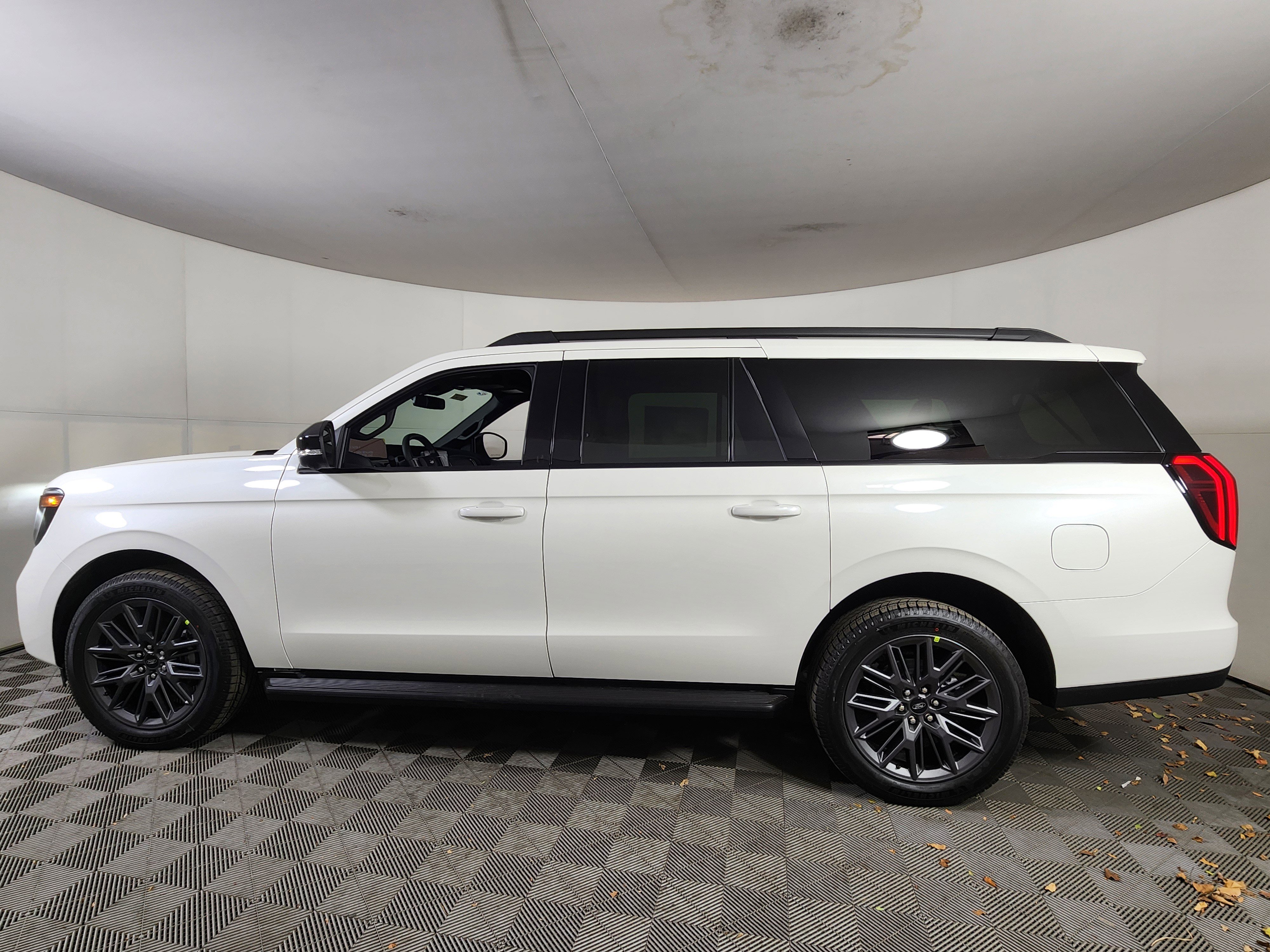 New 2026 Ford Expedition Max Platinum w/ Stealth Appearance Package image 4