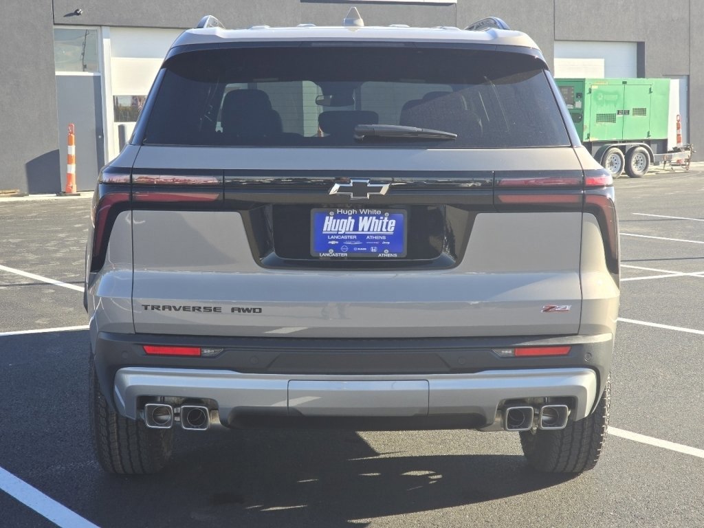 New 2026 Chevrolet Traverse Z71 w/ LPO, Floor Liner Package image 10