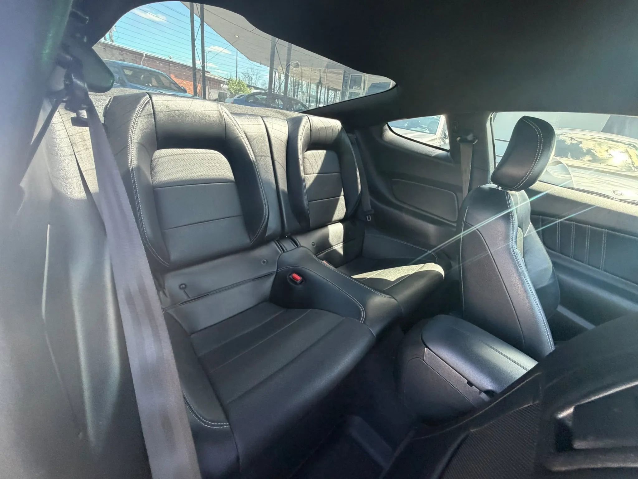 Used 2021 Ford Mustang GT Premium w/ Ford Safe & Smart Package RWD image 17