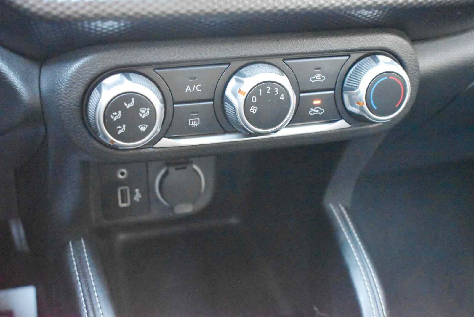 Used 2018 Nissan Kicks S FWD image 21