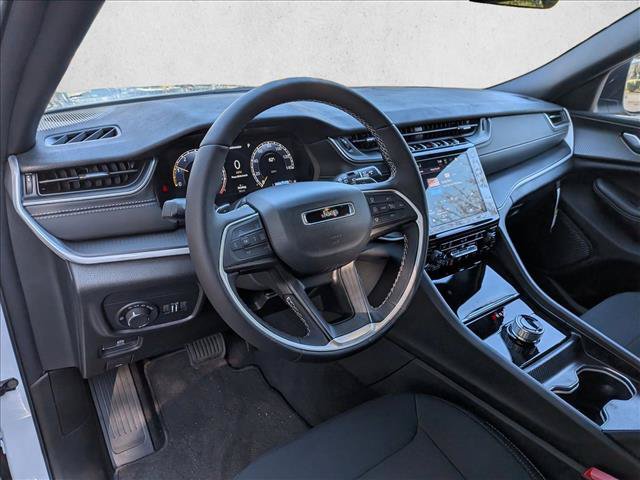 New 2025 Jeep Grand Cherokee L Laredo w/ Luxury Tech Group I AWD/4WD video 3