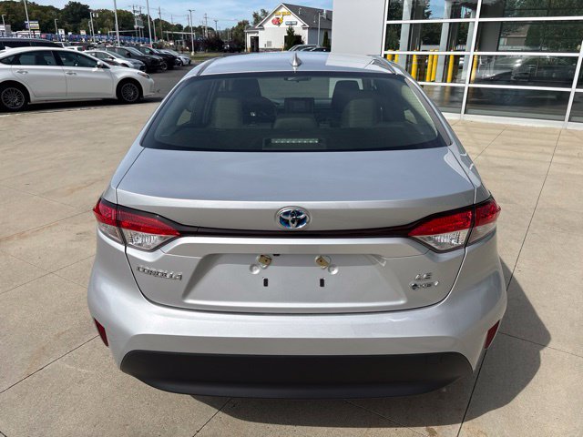 Used 2025 Toyota Corolla LE AWD/4WD image 8