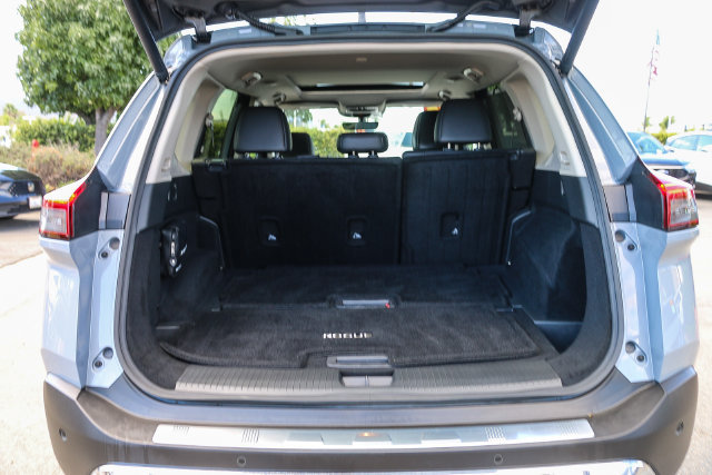 Used 2023 Nissan Rogue Platinum w/ Platinum Premium Package FWD image 23
