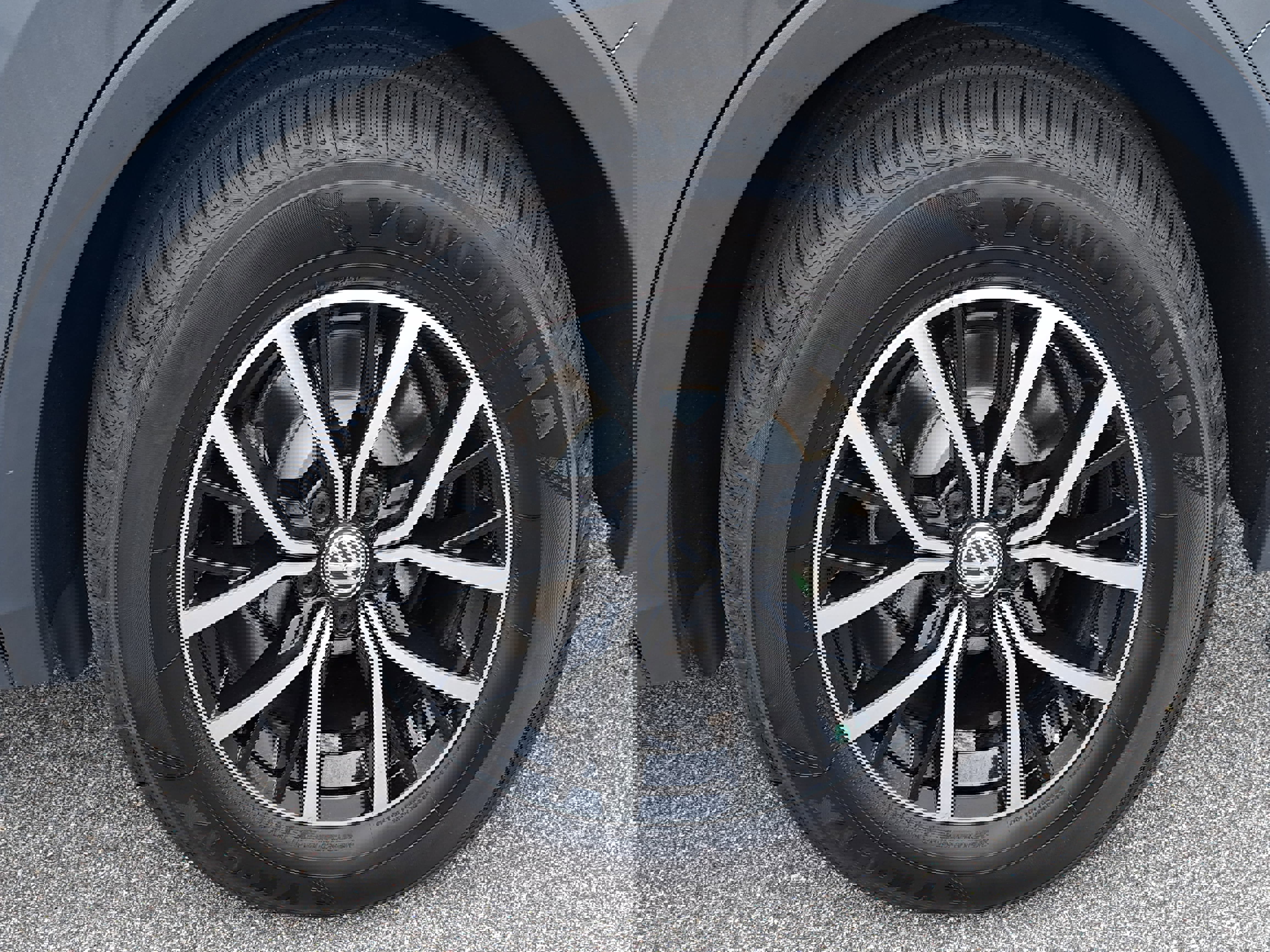 Used 2021 Volkswagen Tiguan SE image 31